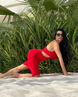 Lamitta Frangieh feet photo thumbnail