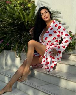 Lamitta Frangieh feet photo thumbnail