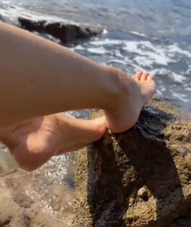 Lamitta Frangieh feet photo thumbnail
