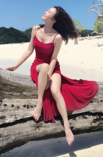 Lan Qin feet photo 1