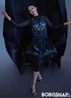 Lan Qin feet photo 4