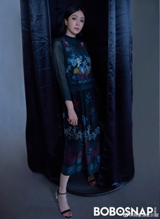 Lan Qin feet photo 2