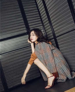 Lan Qin feet photo 16