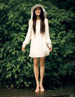 Lan Qin feet photo 17