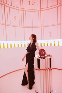 Lan Qin feet photo 5