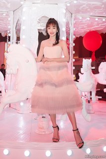 Lan Qin feet photo 20