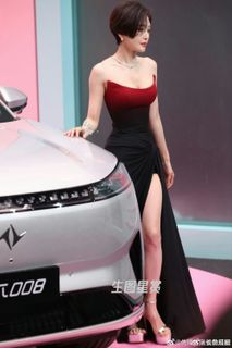 Lan Qin feet photo 4