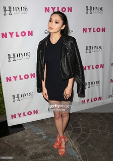 Lana Condor feet photo thumbnail