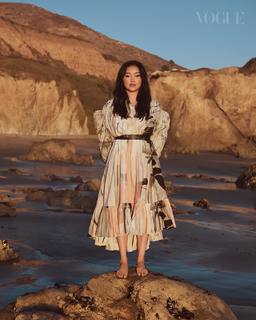 Lana Condor feet photo thumbnail