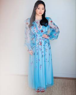 Lana Condor feet photo thumbnail