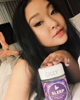 Lana Condor feet photo thumbnail