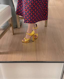 Lana Condor feet photo thumbnail