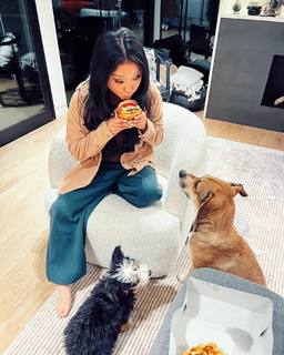 Lana Condor feet photo thumbnail
