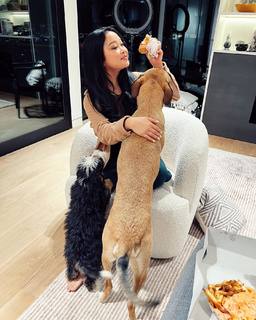 Lana Condor feet photo thumbnail