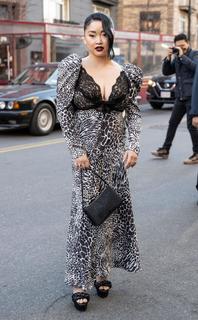 Lana Condor feet photo thumbnail