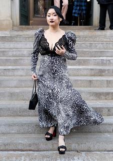 Lana Condor feet photo thumbnail