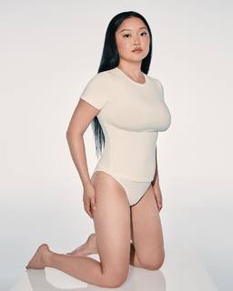 Lana Condor feet photo thumbnail