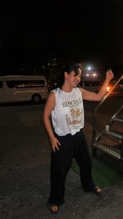 Lana Condor feet photo thumbnail