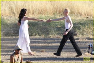 Lana Del Rey feet photo thumbnail