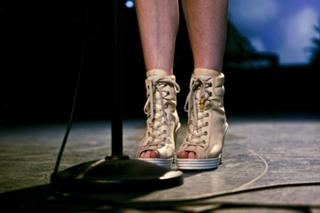 Lana Del Rey feet photo thumbnail