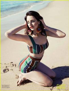 Lana Del Rey feet photo thumbnail