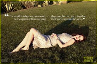 Lana Del Rey feet photo thumbnail