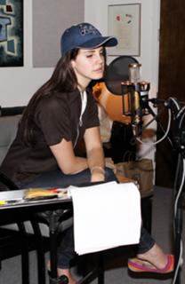 Lana Del Rey feet photo thumbnail