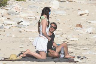 Lana Del Rey feet photo thumbnail