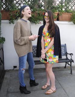 Lana Del Rey feet photo thumbnail