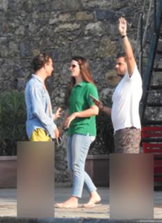 Lana Del Rey feet photo thumbnail