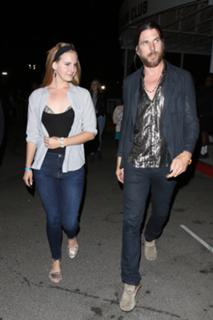 Lana Del Rey feet photo thumbnail