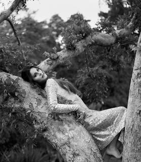 Lana Del Rey feet photo thumbnail