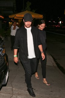 Lana Del Rey feet photo thumbnail
