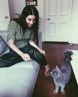Lana Del Rey feet photo thumbnail