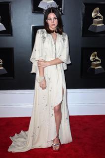 Lana Del Rey feet photo thumbnail