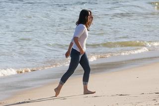 Lana Del Rey feet photo thumbnail
