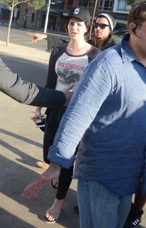 Lana Del Rey feet photo thumbnail