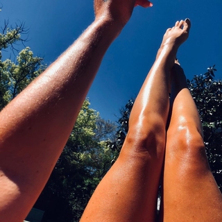 Lana Del Rey feet photo thumbnail
