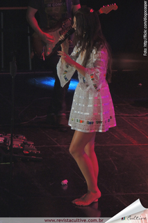 Lana Del Rey feet photo thumbnail