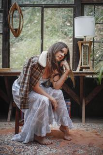 Lana Del Rey feet photo thumbnail