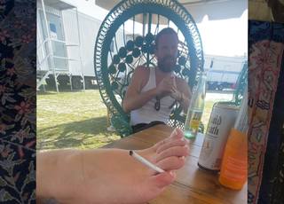 Lana Del Rey feet photo thumbnail