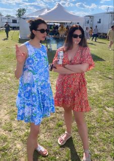 Lana Del Rey feet photo thumbnail