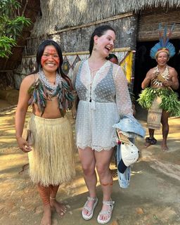 Lana Del Rey feet photo thumbnail