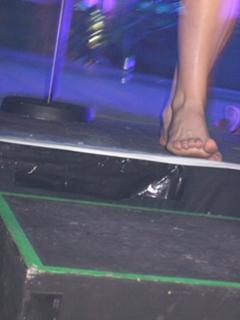 Lana Del Rey feet photo thumbnail