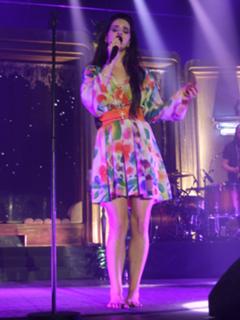Lana Del Rey feet photo thumbnail