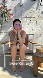 Lana Klingor feet photo 4
