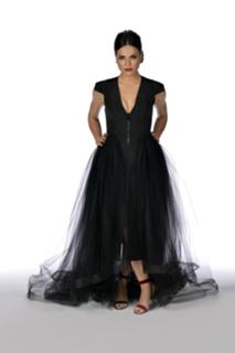 Lana Parrilla feet photo thumbnail
