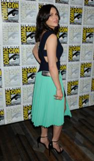 Lana Parrilla feet photo thumbnail