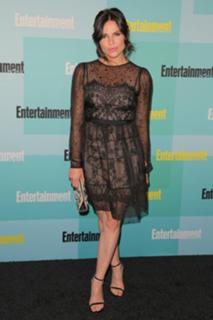 Lana Parrilla feet photo thumbnail