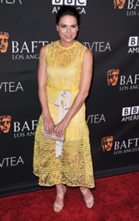 Lana Parrilla feet photo thumbnail